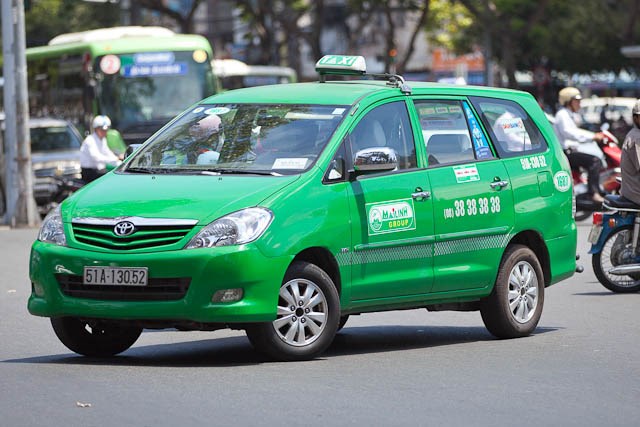 Xe taxi đưa đón tại sân bay Nội Bài