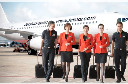 Xe đưa đón khách bay từ Hà Nội đi Đà lạt của Jetstar